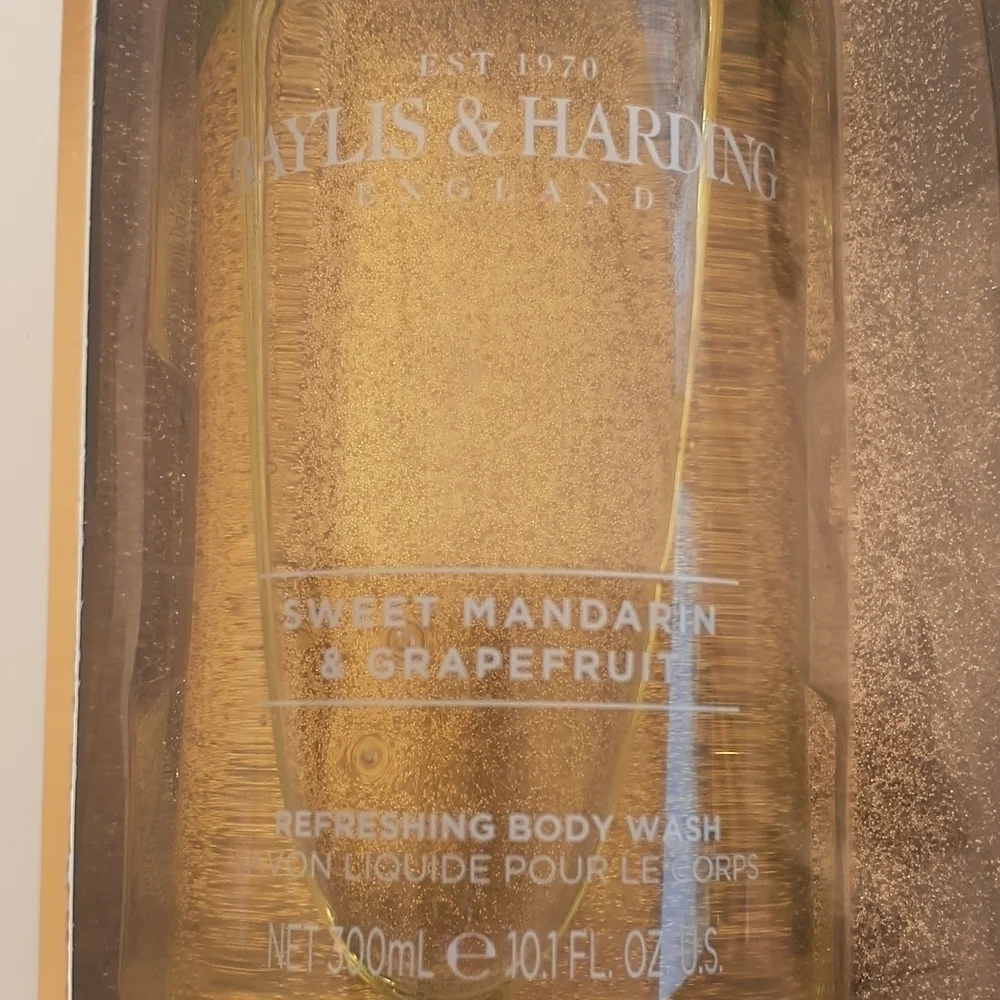Baylis & Harding Sweet Mandarin & Grapefruit Bath Boxed Set Gift for a Woman‎